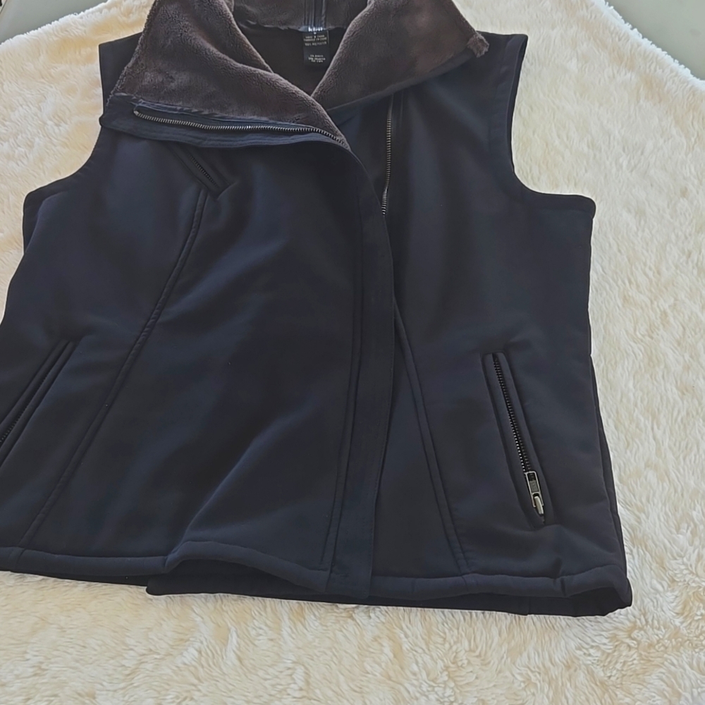 Kial Women's Vest